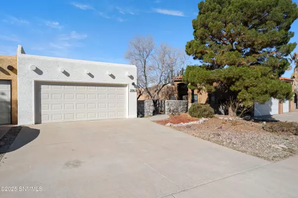 Las Cruces, NM 88012,2063 Pinecone WAY