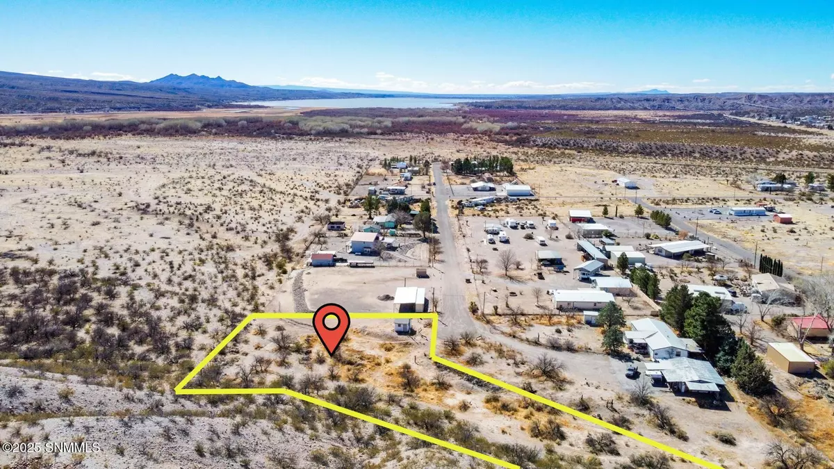 Caballo, NM 87931,2 Lake Front DR