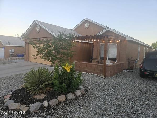 1215 Antelope Pass DR, Las Cruces, NM 88012