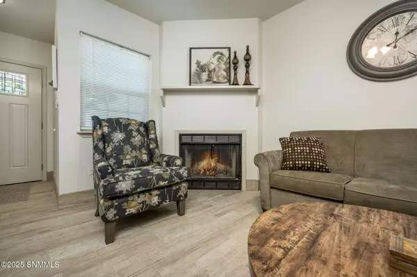 Las Cruces, NM 88001,608 Cindy PL