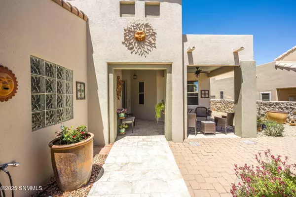 Las Cruces, NM 88011,1721 Stone Mountain LN