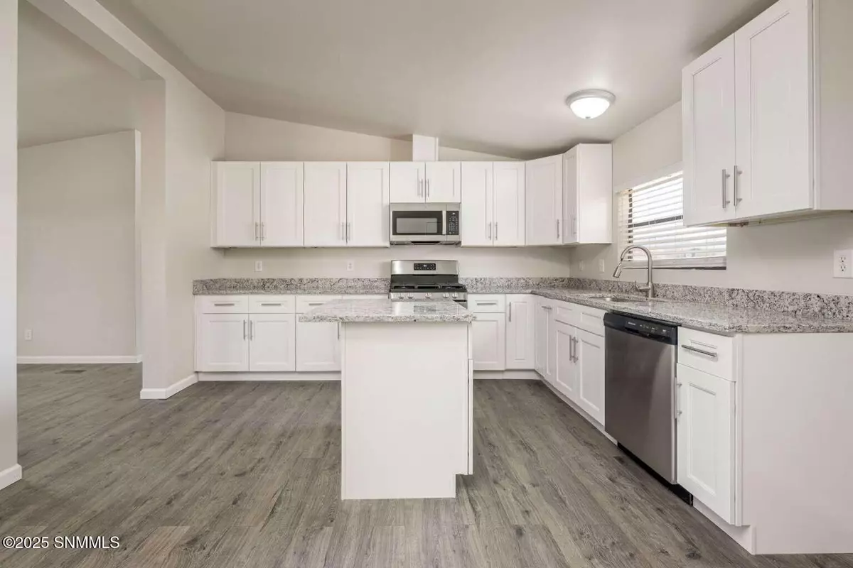 Las Cruces, NM 88012,5844 Bluewater CT