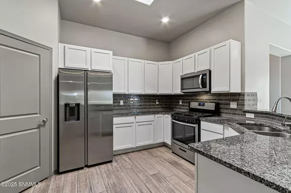 2993 Don Buck DR, Las Cruces, NM 88011