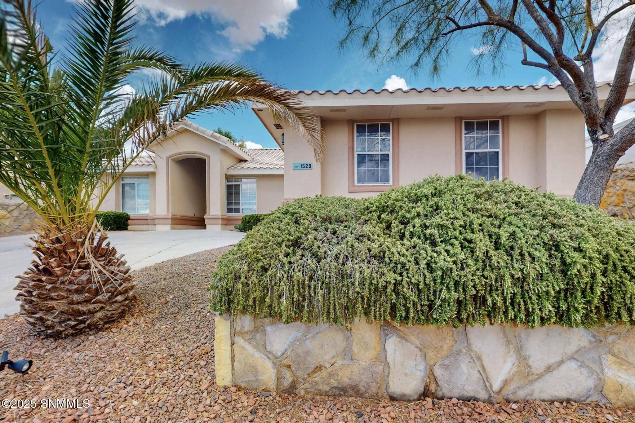 1529 Pebble Beach RD, Las Cruces, NM 88011