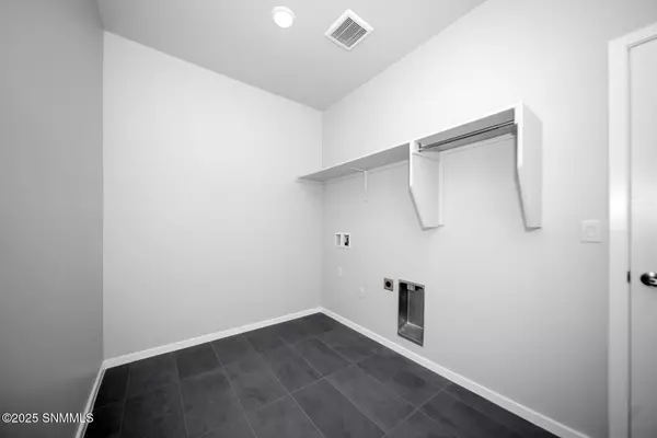 Sunland Park, NM 88008,6050 Cumin Pk ST