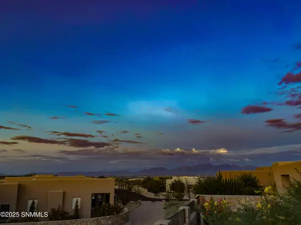 Las Cruces, NM 88007,8156 Willow Bloom CIR