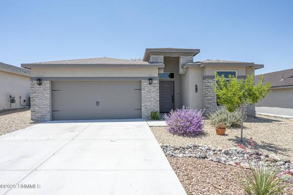 2970 St Charles AVE, Las Cruces, NM 88012