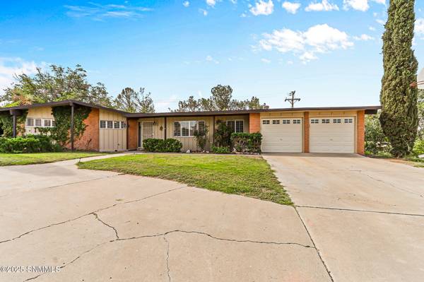 3015 Fairway DR, Las Cruces, NM 88011