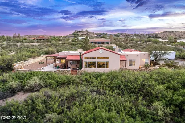 2132 Mesilla Hills DR, Las Cruces, NM 88005