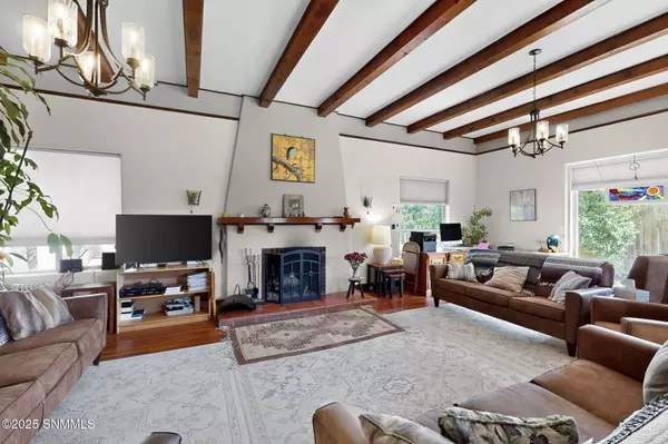 Las Cruces, NM 88005,925 Hess TER