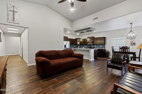 Sunland Park, NM 88063,6061 Cinnamon Park ST