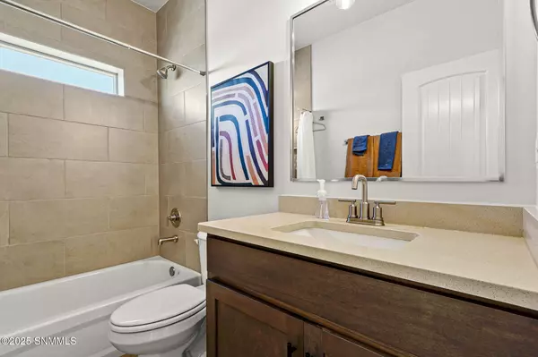 Las Cruces, NM 88012,5060 Venado ST