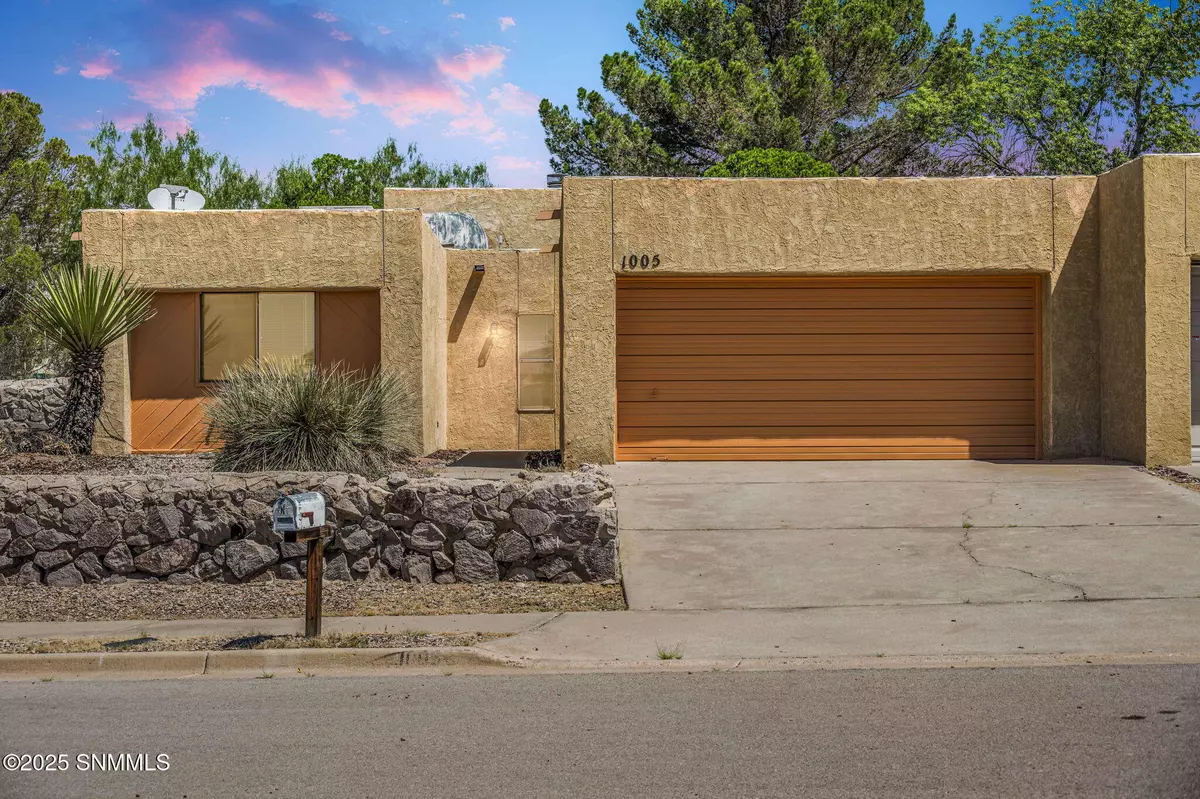Las Cruces, NM 88011,1005 Roadrunner CT