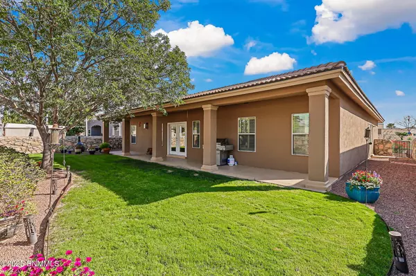 Santa Teresa, NM 88008,6019 Lourdes RD