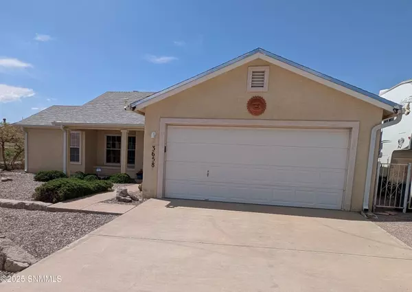 3658 Malachite ST, Las Cruces, NM 88012