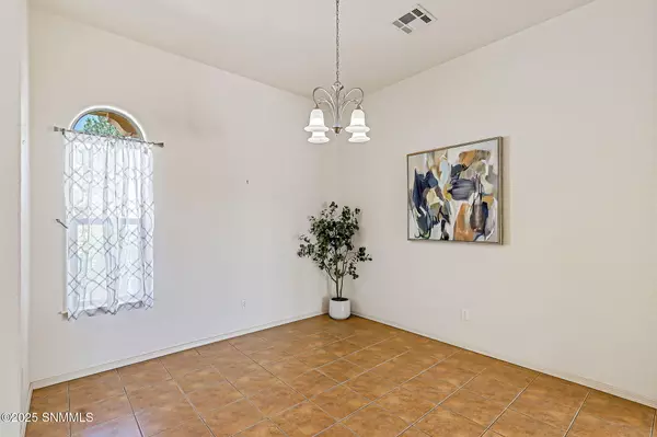 Las Cruces, NM 88012,4799 Calle De Nubes