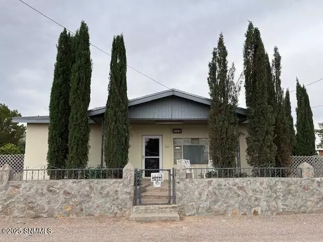 Dona Ana, NM 88032,340 Dusty LN