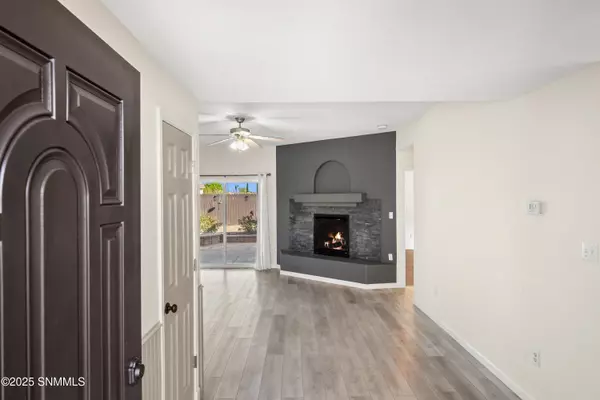 Las Cruces, NM 88012,4186 Calle de Estrellas