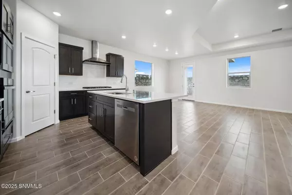 Santa Teresa, NM 88008,6049 Cumin Park ST
