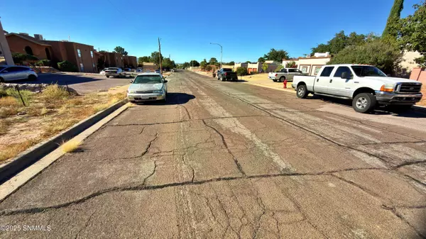 Las Cruces, NM 88012,3327 Venus ST