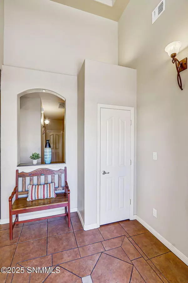 Las Cruces, NM 88011,536 La Melodia DR