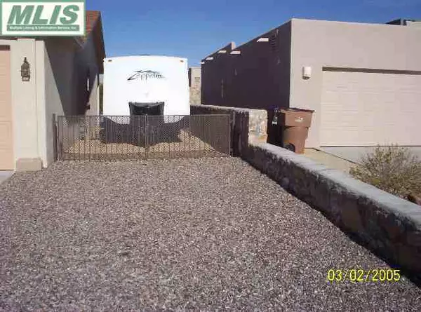 Las Cruces, NM 88005,4106 Papago CT