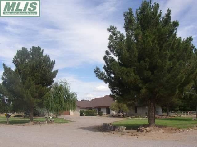 2331 Nieve LN, Las Cruces, NM 88005