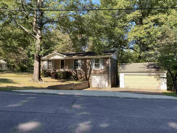 Fultondale, AL 35068,2001 Eugene St