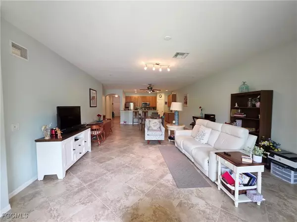 Fort Myers, FL 33919,14718 Calusa Palms DR #103