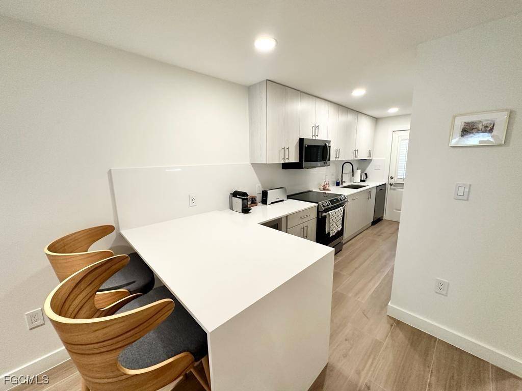Naples, FL 34102,72 7th ST S #112
