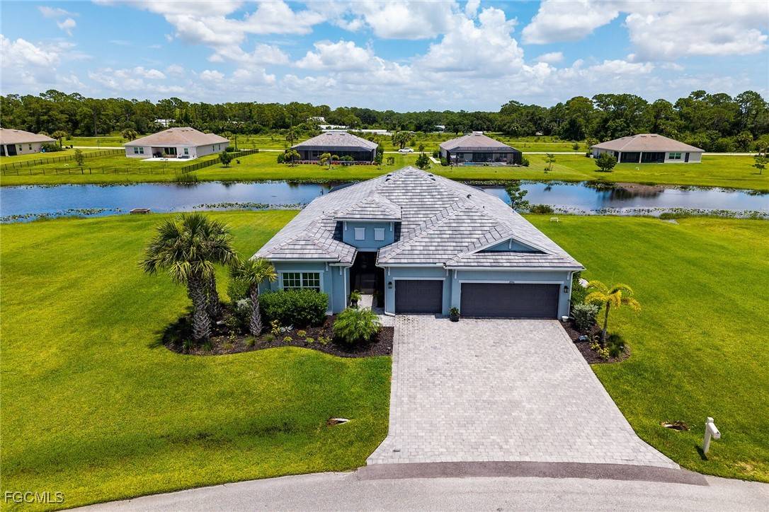 17190 Serengeti CIR, Alva, FL 33920