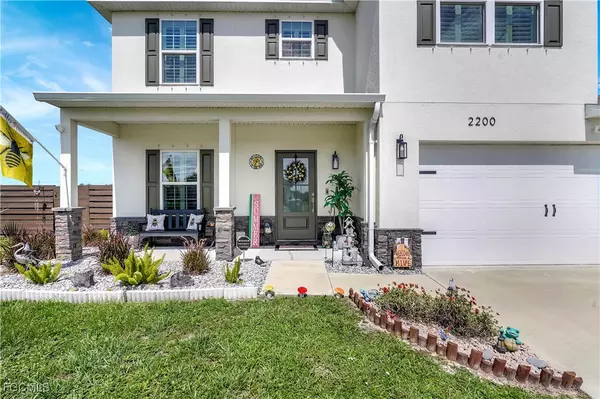 2200 NE Juanita PL, Cape Coral, FL 33909