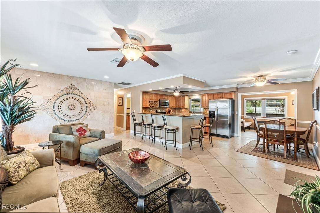 Fort Myers, FL 33901,4634 Siesta CIR