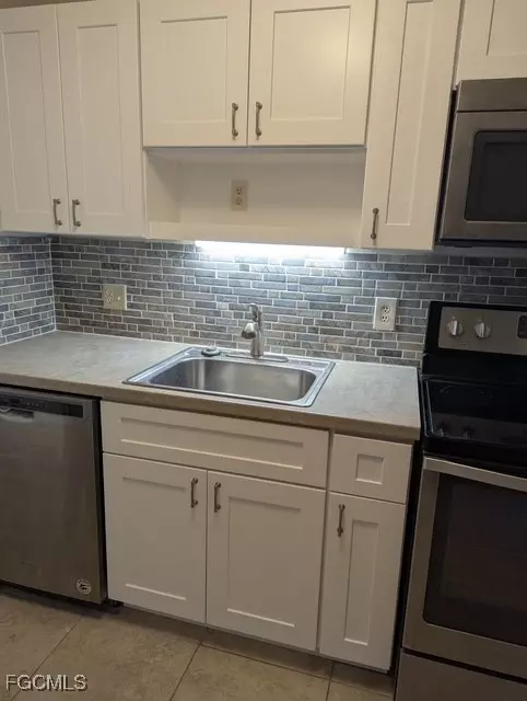 Fort Myers, FL 33908,6498 Royal Woods DR #2