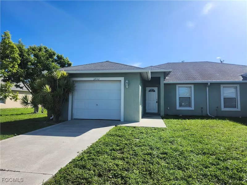 3733 Country Club BLVD, Cape Coral, FL 33904