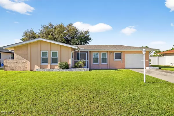 1216 SE 27th ST, Cape Coral, FL 33904