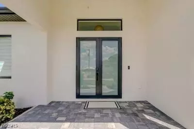 Cape Coral, FL 33991,3217 SW 3rd LN