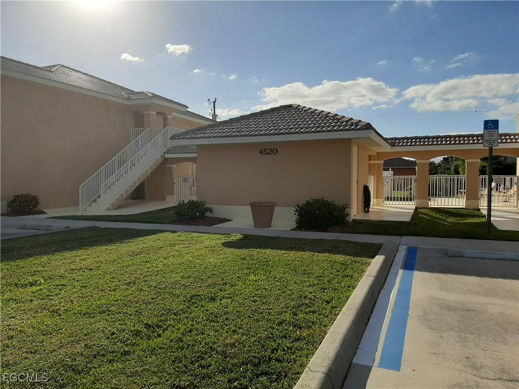 4520 Skyline BLVD #205, Cape Coral, FL 33914