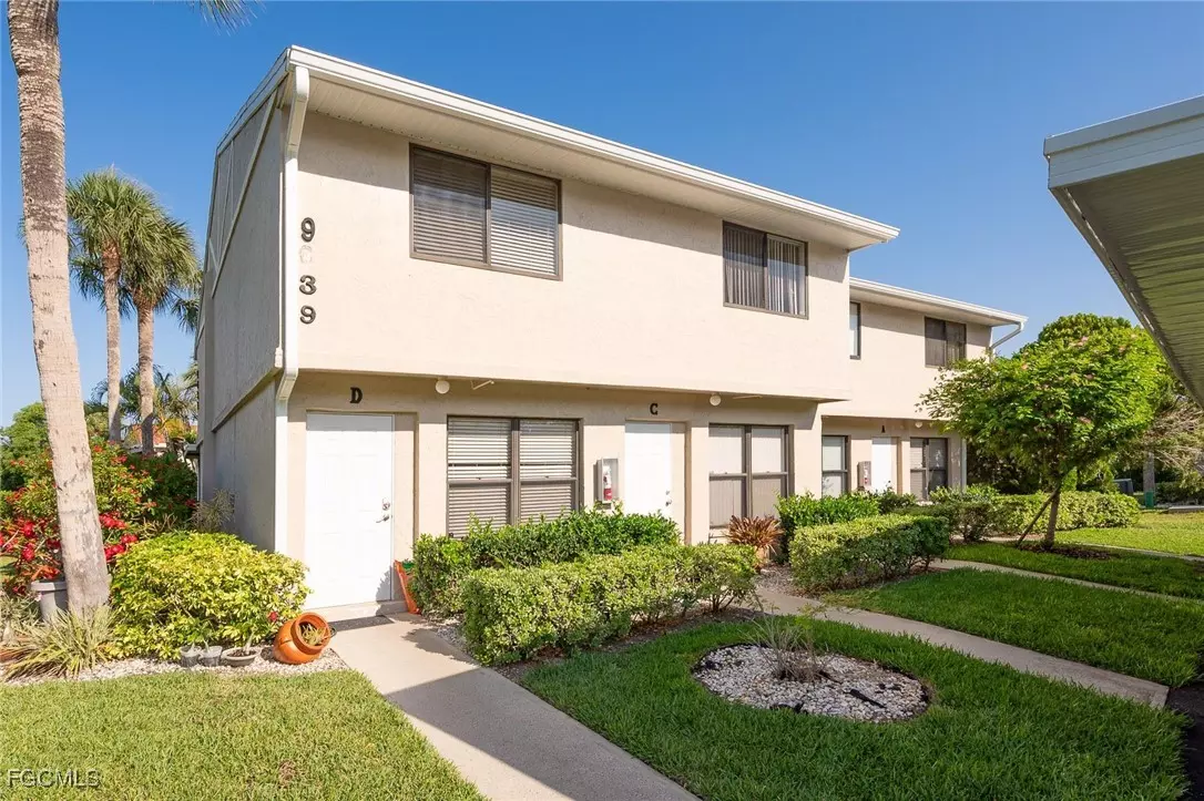 Fort Myers, FL 33919,9639 Eaton Gardens LN #3
