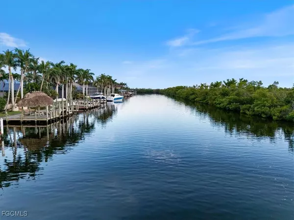 Cape Coral, FL 33914,5312 SW 28th PL