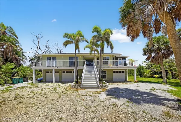 640 Oliva ST, Sanibel, FL 33957
