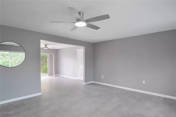 Cape Coral, FL 33914,409 SW 44th ST
