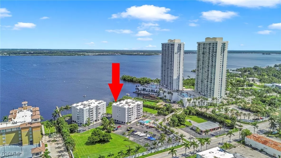 Fort Myers, FL 33916,2885 Palm Beach BLVD #101