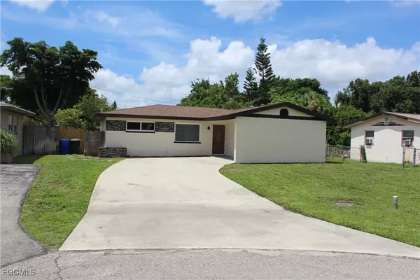 Fort Myers, FL 33901,1762 Bonnie CT