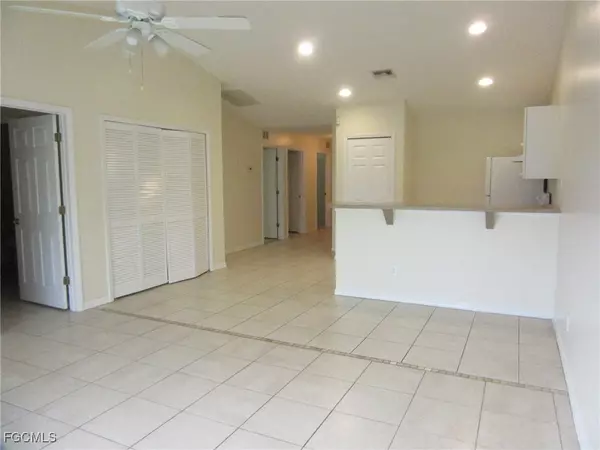 Lehigh Acres, FL 33973,805/807 Meadow RD