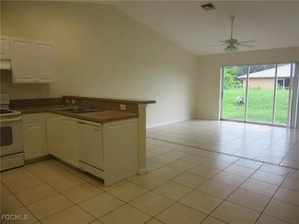 Lehigh Acres, FL 33973,805/807 Meadow RD
