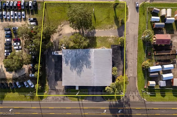 Labelle, FL 33935,575 S Main ST