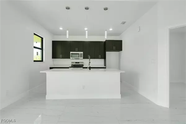 Lehigh Acres, FL 33973,4725/4727 27TH 27th ST SW #4725