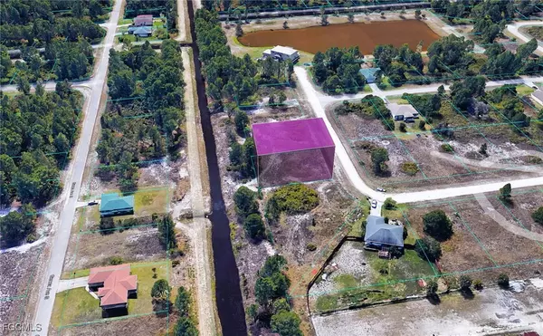 Lehigh Acres, FL 33974,1067 Peach ST
