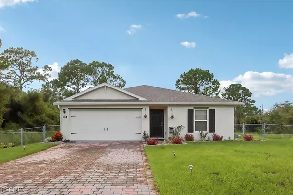 Lehigh Acres, FL 33972,658 Lomond ST